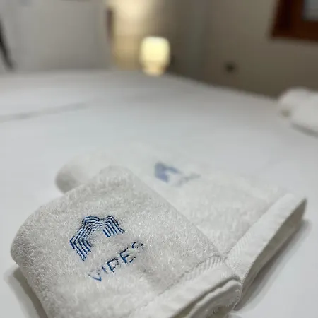 Treasure: Chic 2br-apartment 8min To Skanderbeg Place *