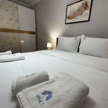 Treasure: Chic 2br-apartment 8min To Skanderbeg Place * تيرانا