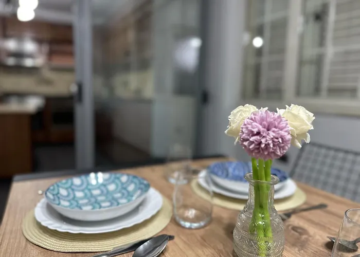 Treasure: Chic 2br-apartment 8min To Skanderbeg Place Lägenhet Tirana