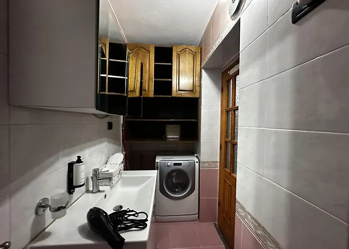 アパート Treasure: Chic 2br-apartment 8min To Skanderbeg Place