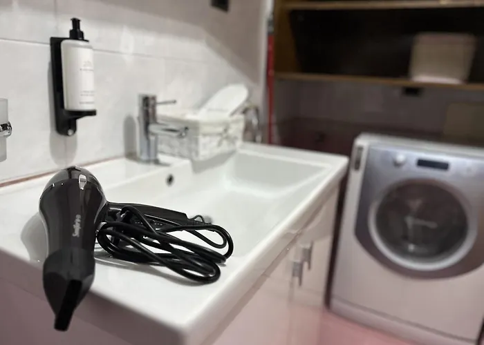 アパート Treasure: Chic 2br-apartment 8min To Skanderbeg Place *