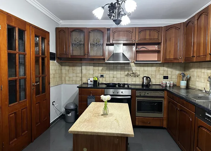 Treasure: Chic 2br-apartment 8min To Skanderbeg Place Tirana