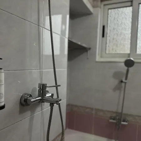 Treasure: Chic 2br-apartment 8min To Skanderbeg Place Tirana