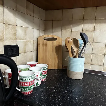 Treasure: Chic 2br-apartment 8min To Skanderbeg Place Tirana