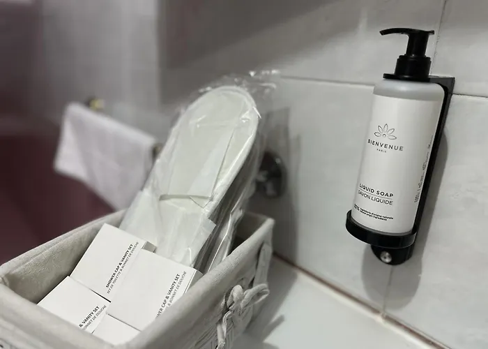 Treasure: Chic 2br-apartment 8min To Skanderbeg Place Apartment Tirana